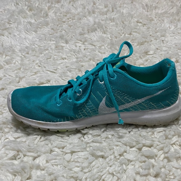 Nike Women's Turquoise Athletic Shoes size 9 - Picture 8 of 16